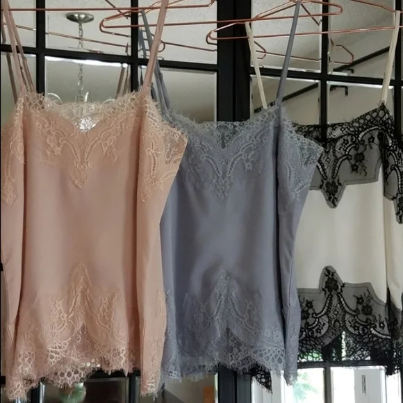 Storia Blue Gray Lace Trim Camisole Top With Adjustable Spaghetti Straps - Picture 4 of 4